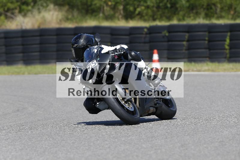 /48 25.08.2025 Cornu Master School ADR/gruen-vert/75